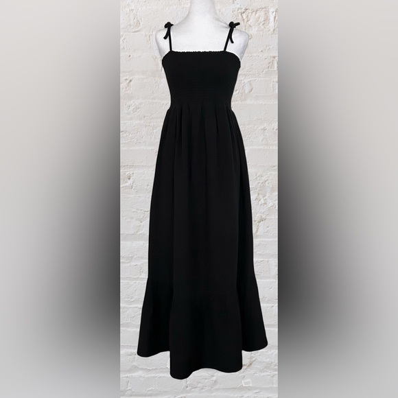 Ingrid & Isabel Black Tiered Maternity Smocked Bodice Maxi Midi Dress Sz S Boho - Picture 2 of 9